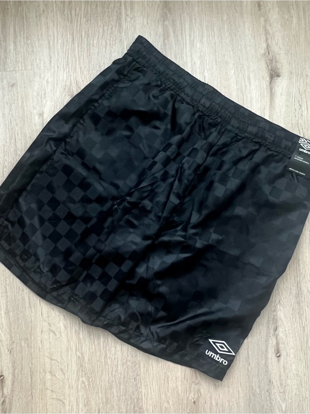 NWT Umbro Soccer Shorts Mens M Black Checkered Logo Athletic Shorts Y2K Vintage - Picture 3 of 11